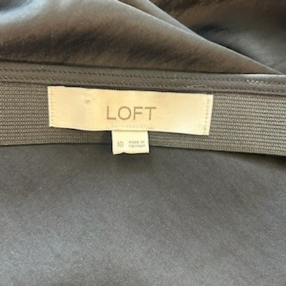 LOFT Women's Size 10 Black Satin‎ Midi Skirt Elastic Waist Side Zip - Picture 4 of 6